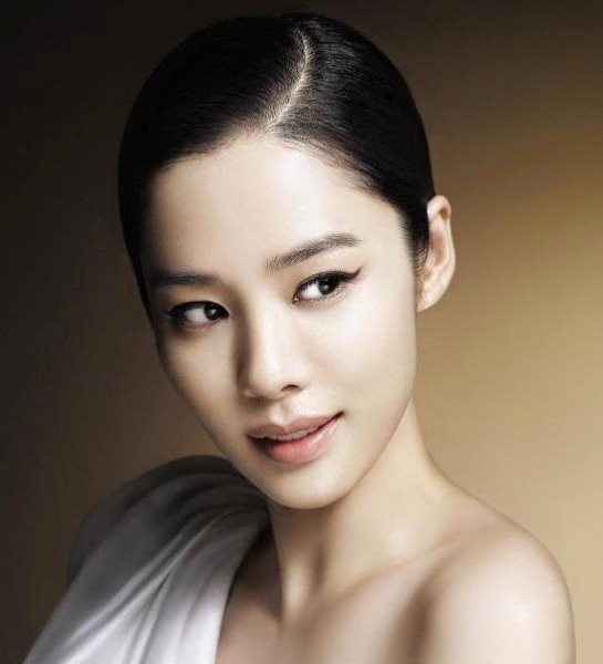 Veteran actress Kim Hyun Joo to act as screenwriter for her upcoming