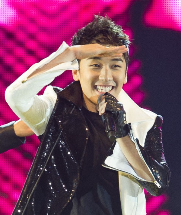 Seungri of BIGBANG Involved in Car Accident : News : ASZ News